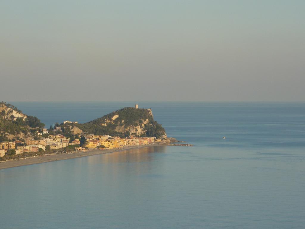 Villa Degli Ulivi B&B Finale Ligure Room photo