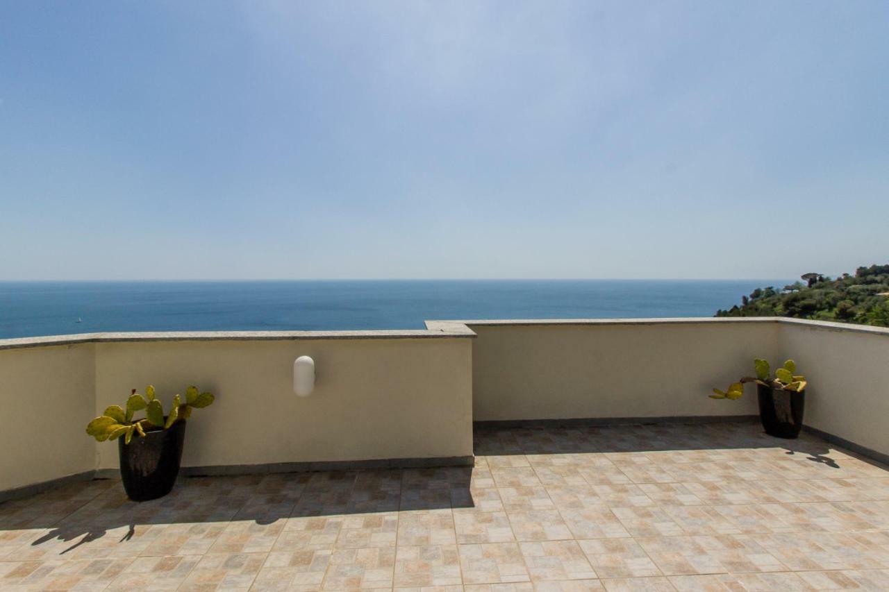 Villa Degli Ulivi B&B Finale Ligure Exterior photo